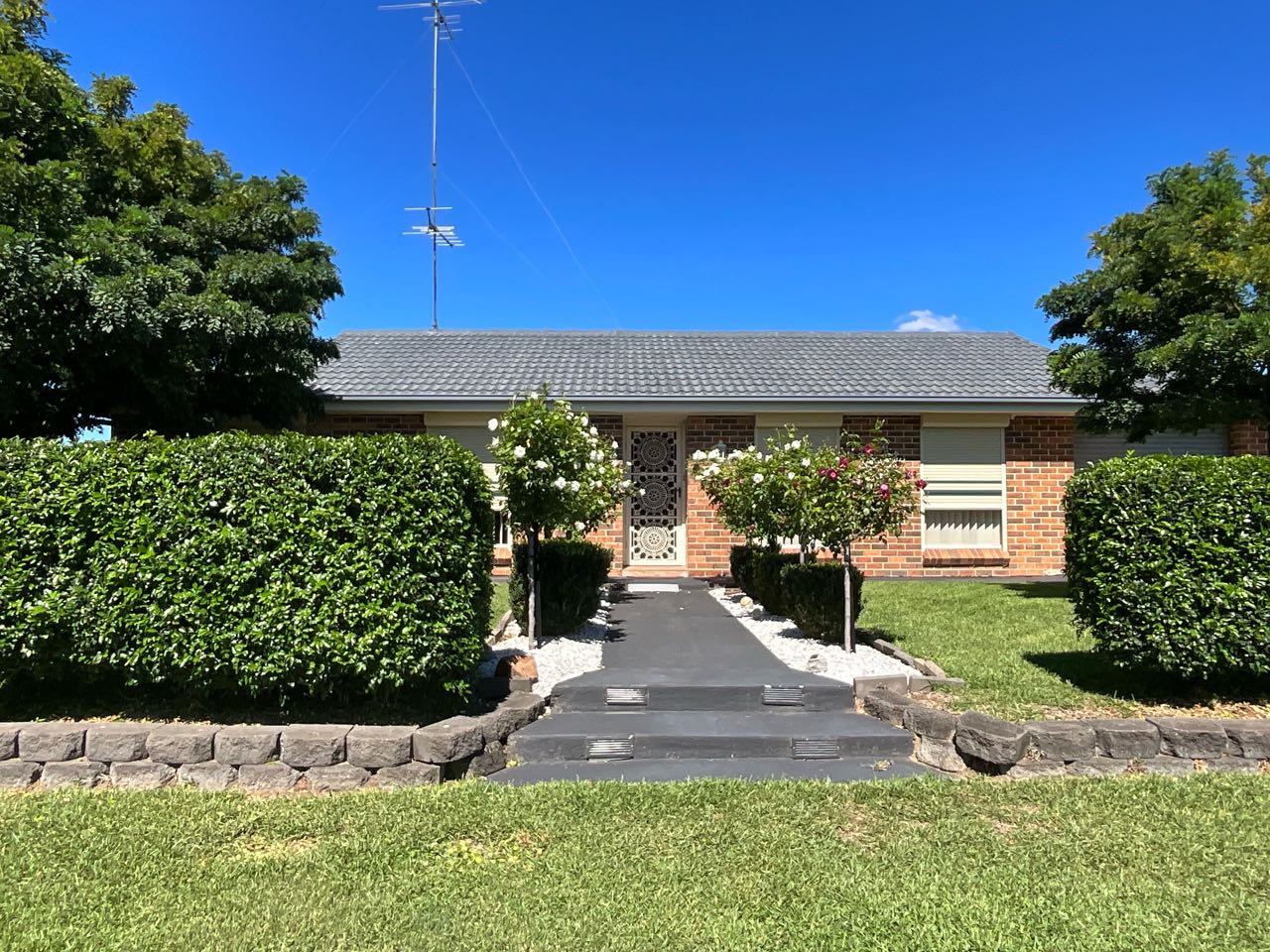 2 Grazier Cres, Werrington Downs NSW 2747, Australia