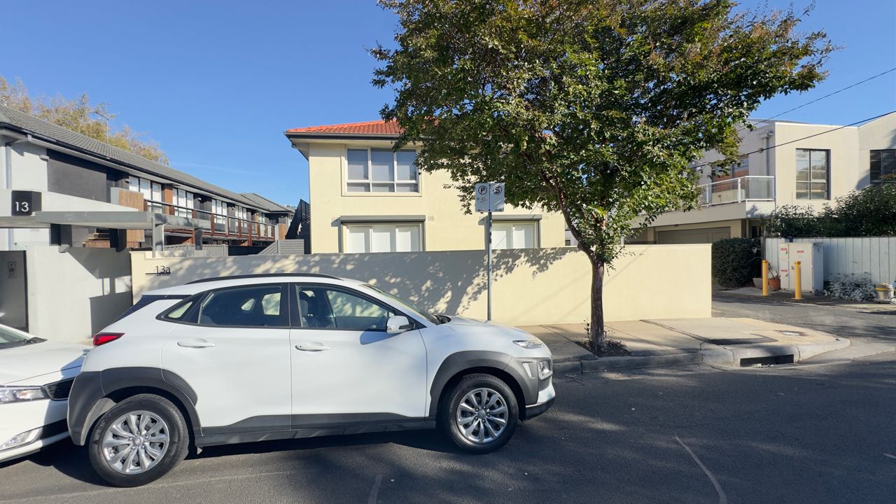 2/13 Lewishham Rd Windsor Vic 3181