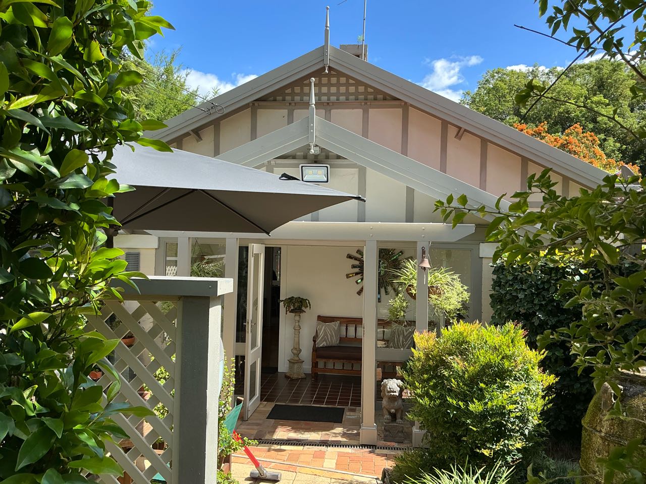 8 Lone Pine Ave, Chatswood NSW 2067, Australia