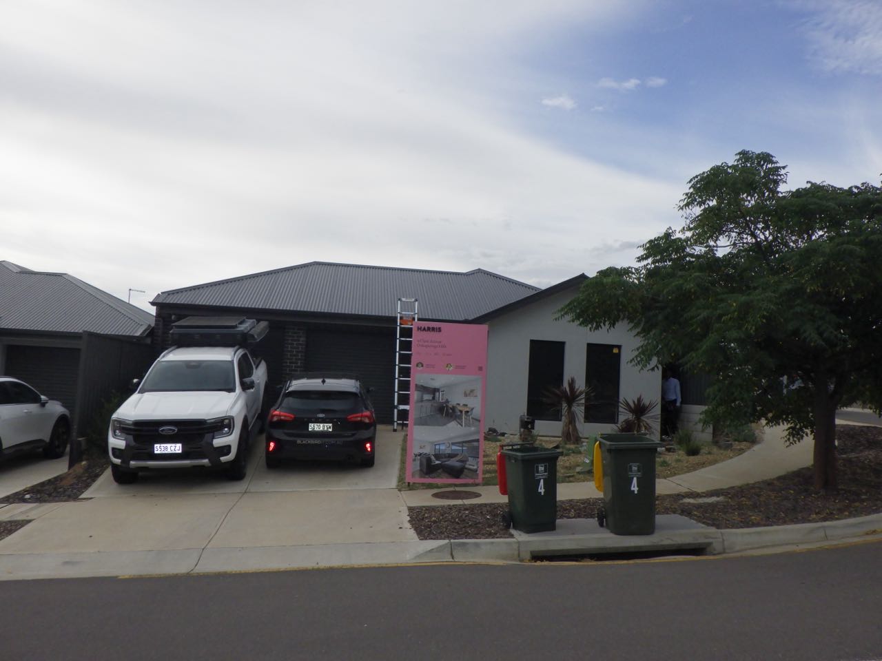4 Clark Ave, Onkaparinga Hills SA 5163, Australia