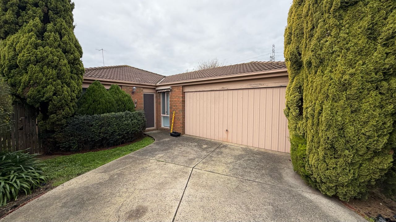12 Neptune Pl, Cranbourne West VIC 3977, Australia