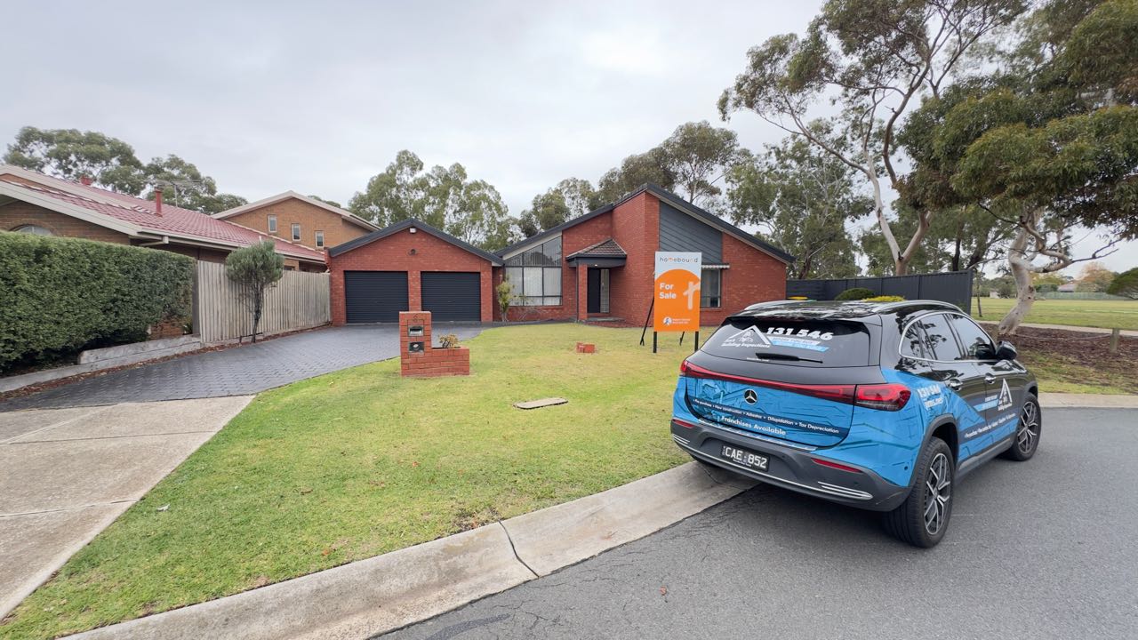 8 Bass Ct, Taylors Lakes VIC 3038, Australia