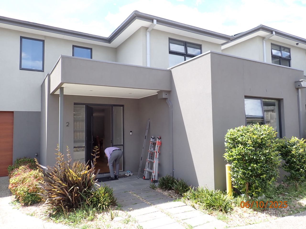 2/10 Donald St, Blackburn South VIC 3130, Australia