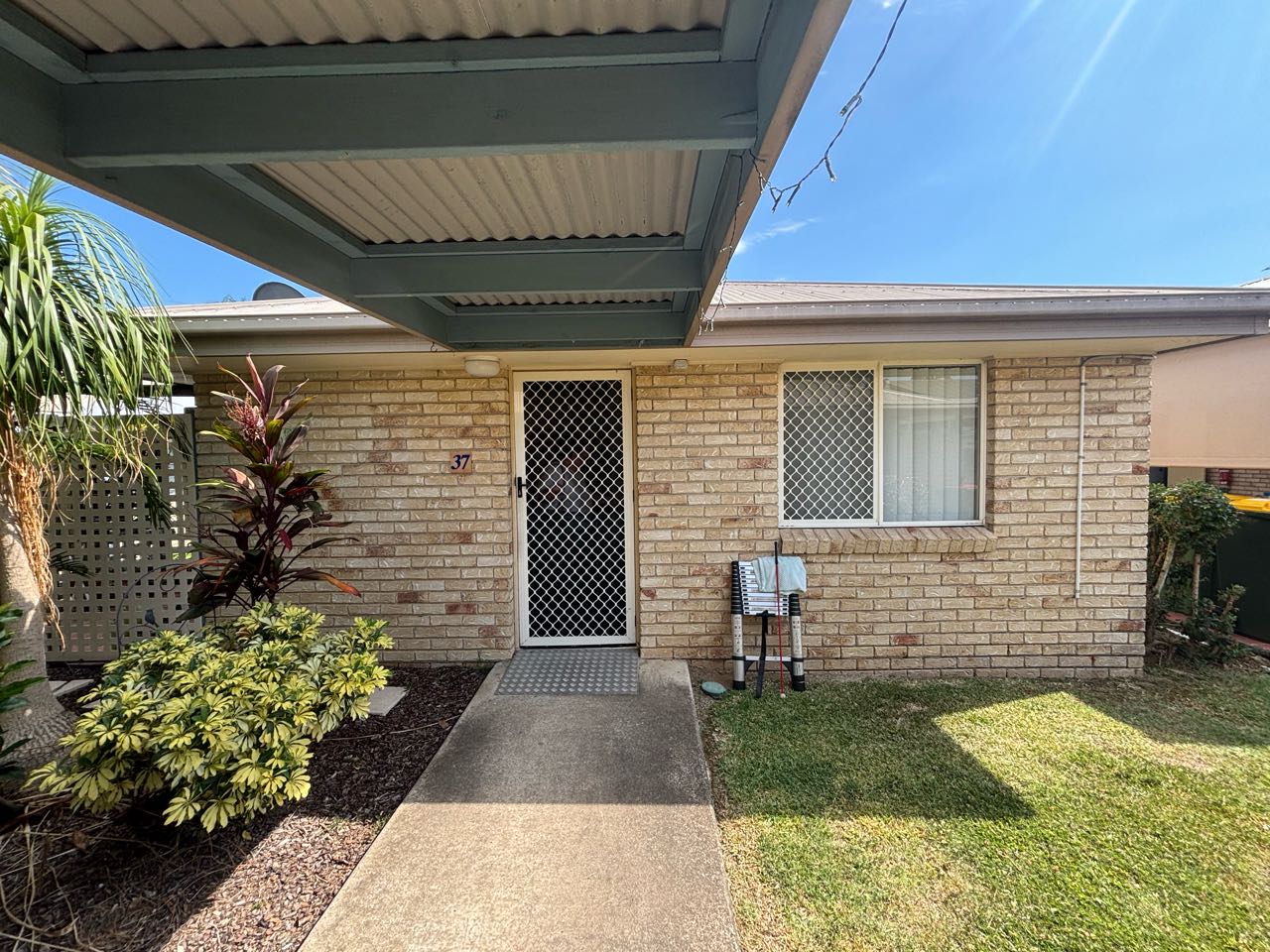 37/12 Yeates Cres, Meadowbrook QLD 4131, Australia