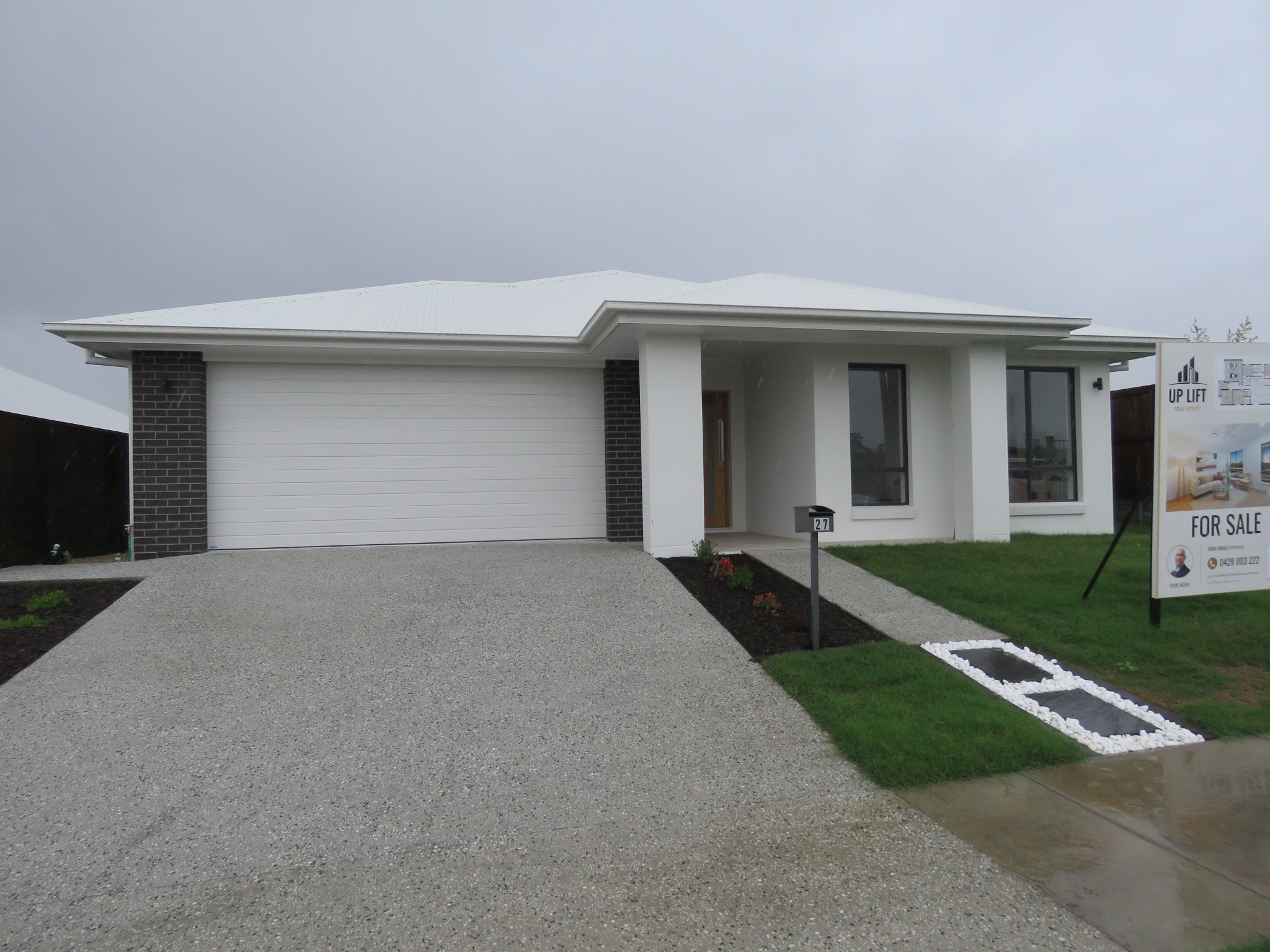 27 Rawlinson Dr, Yarrabilba QLD 4207, Australia