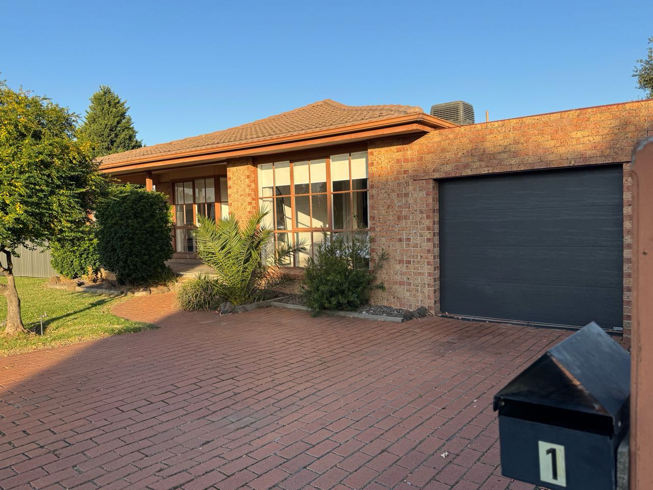 1 Hawthorn Ct, Mill Park VIC 3082, Australia