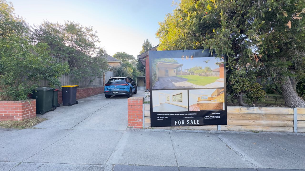 561 Warrigal Rd, Ashwood VIC 3147, Australia