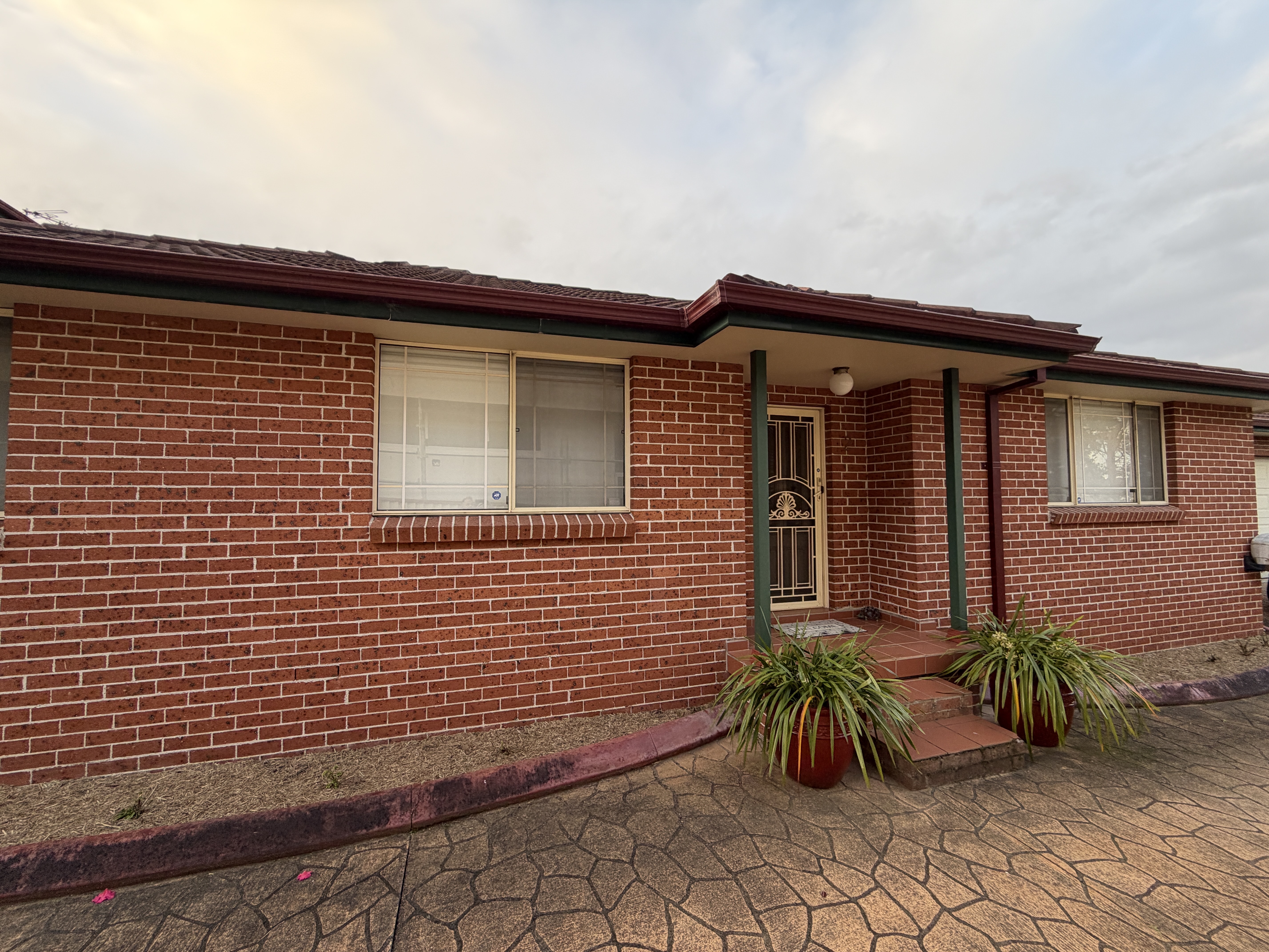 2/81 Vega St, Revesby NSW 2212, Australia