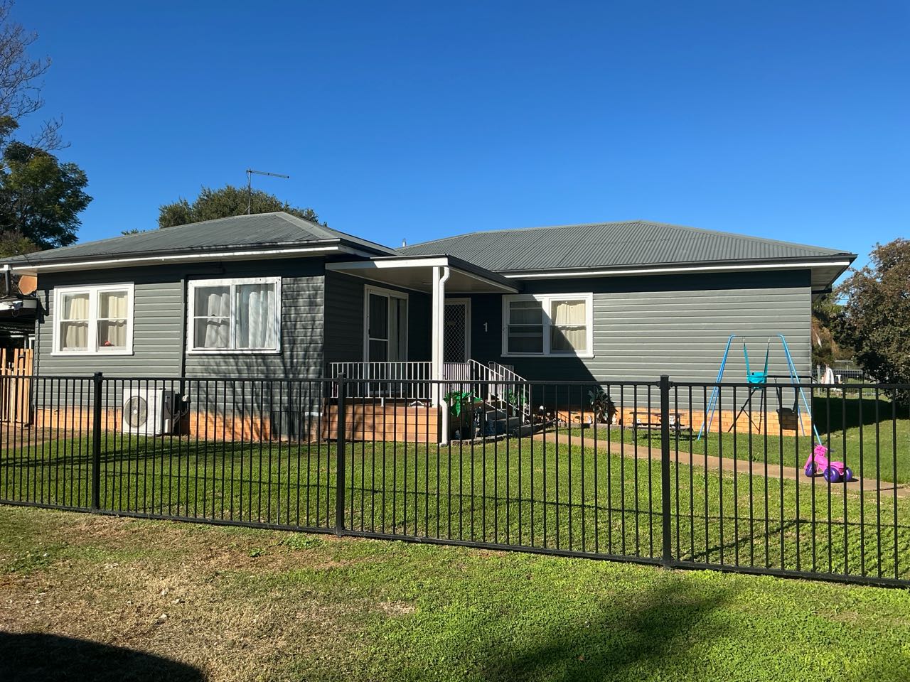 1 Donald St, West Tamworth NSW 2340, Australia