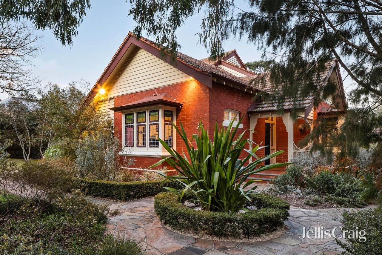 27 Como st Alphington Vic 3078
