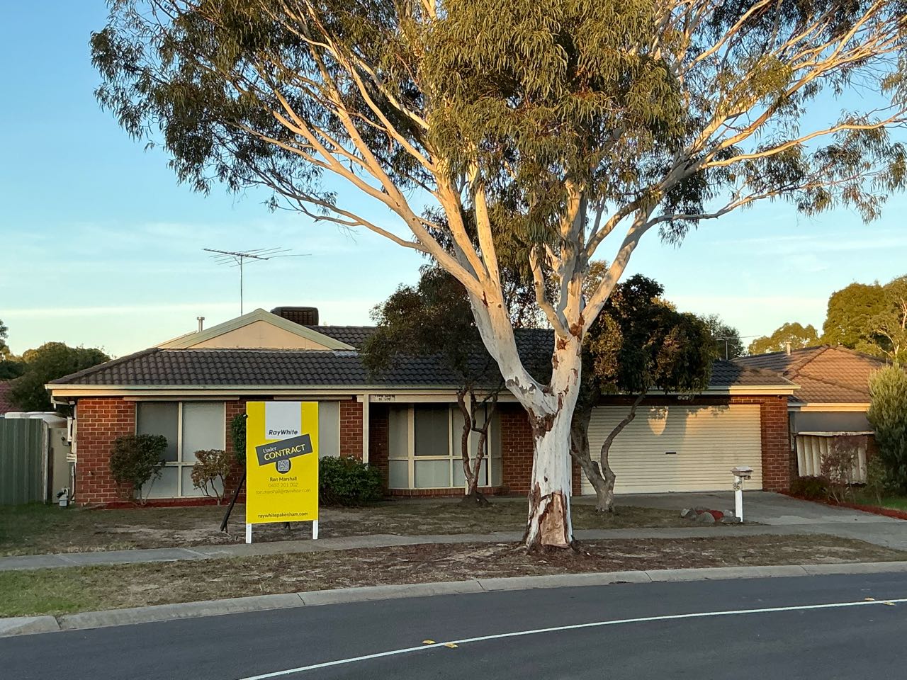 86 Dunbarton Dr, Pakenham VIC 3810, Australia