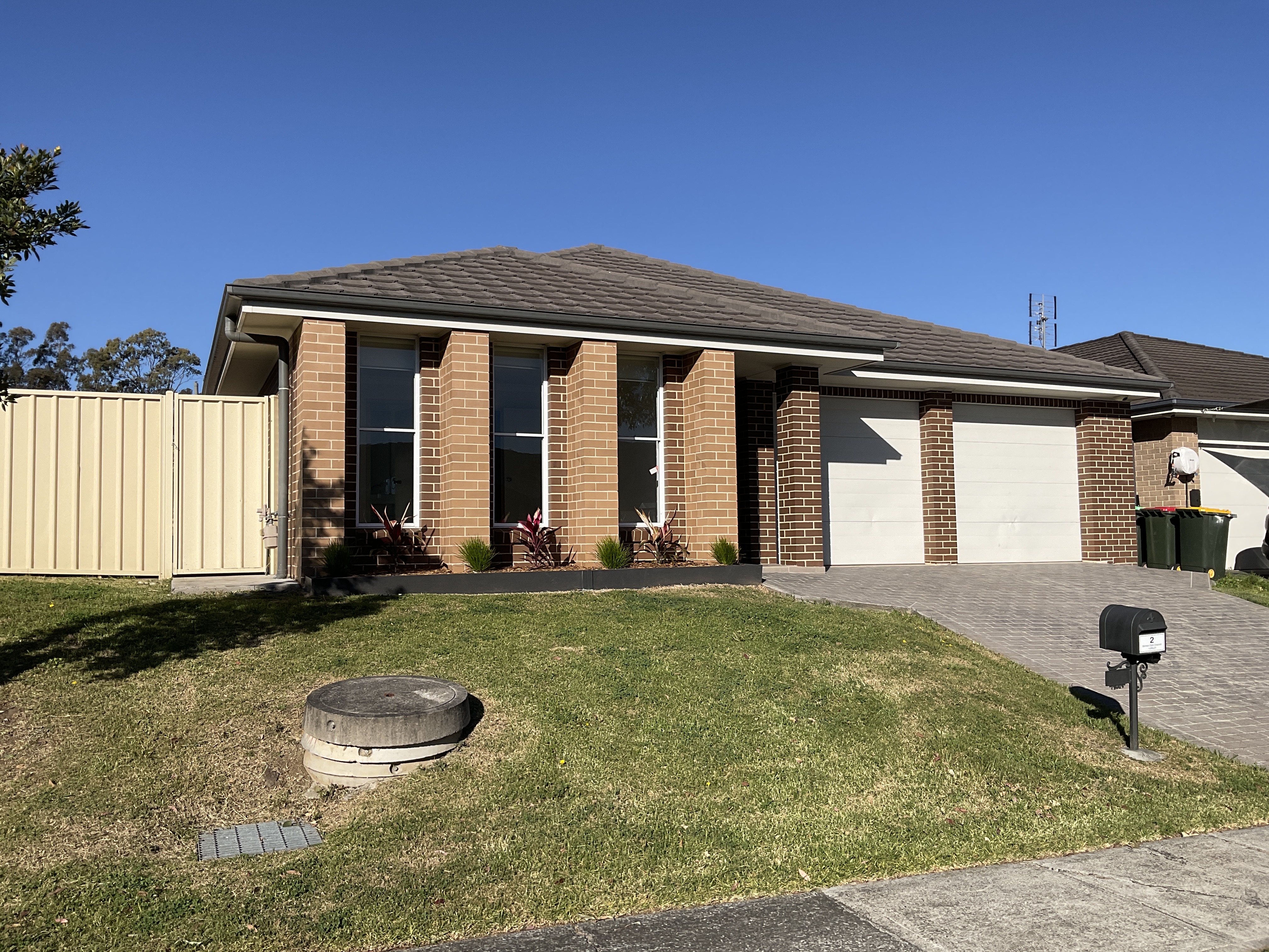 2 Norman Clark Cres, Horsley NSW 2530, Australia