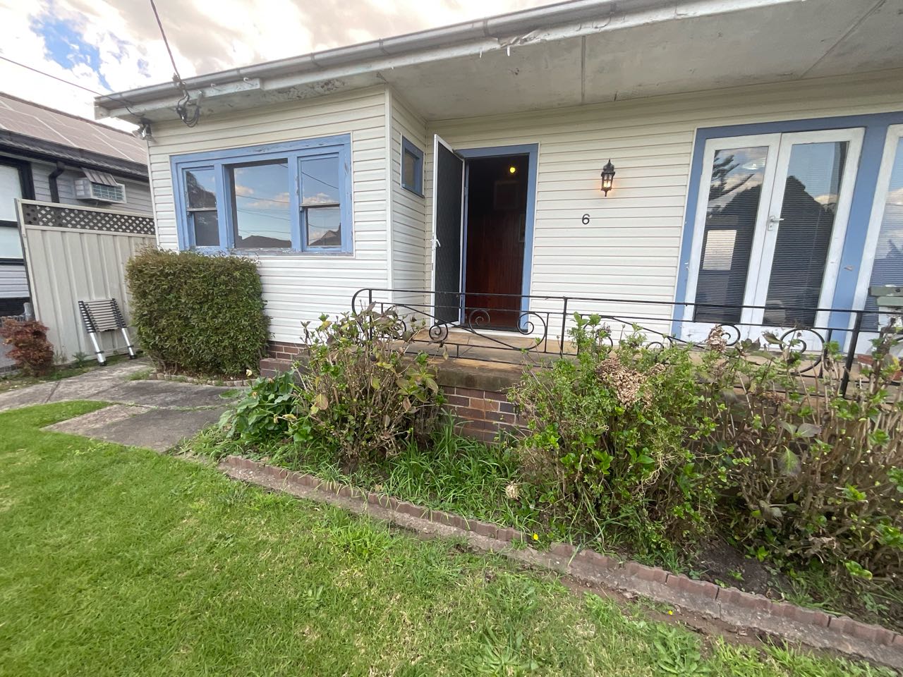 6 Allawah Ave, Sefton NSW 2162, Australia