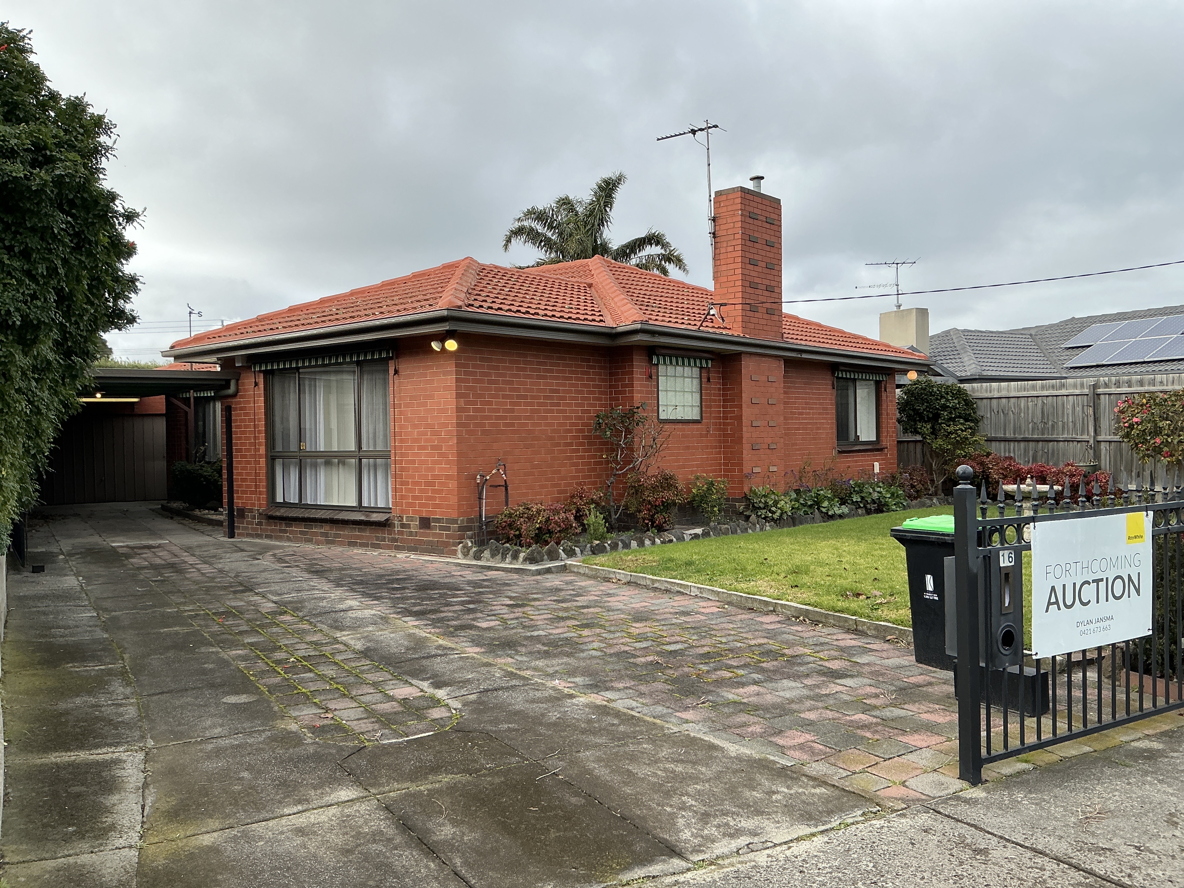 16 Eunice Dr, Cheltenham VIC 3192, Australia