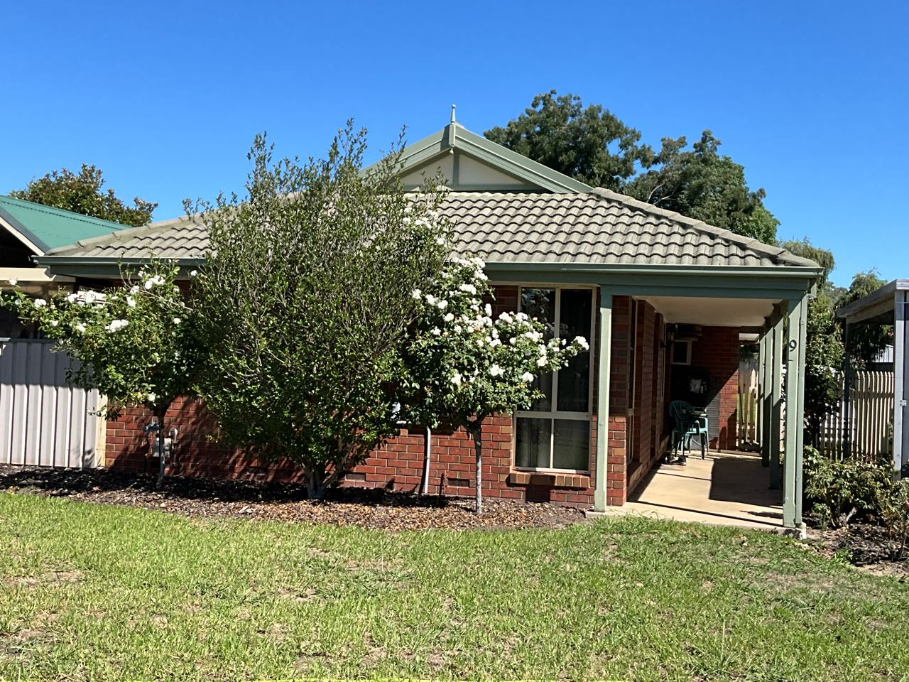 9 Dundee Dr, West Wodonga VIC 3690, Australia