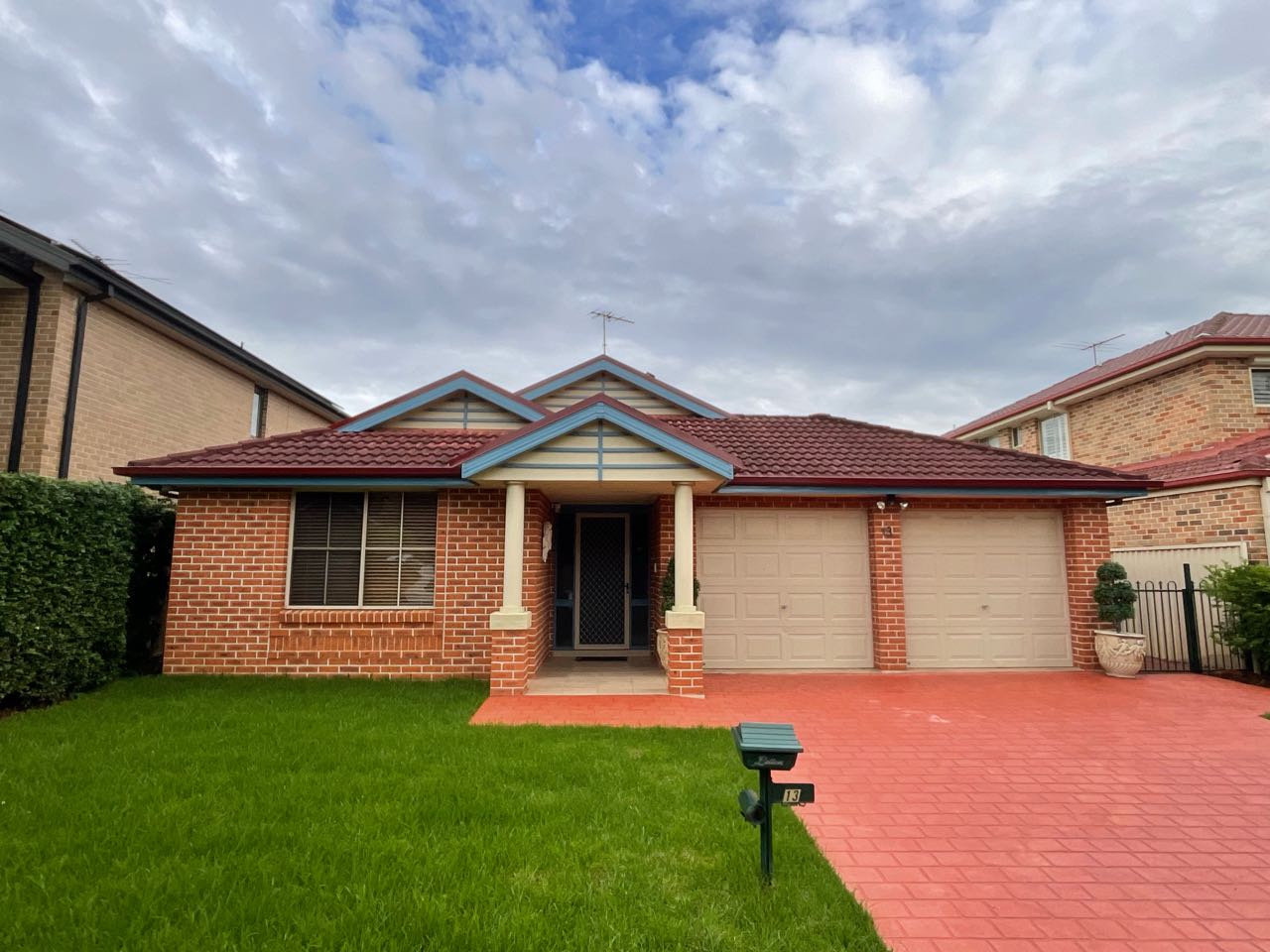 13 Cascade Avenue Glenmore Park NSW 2745