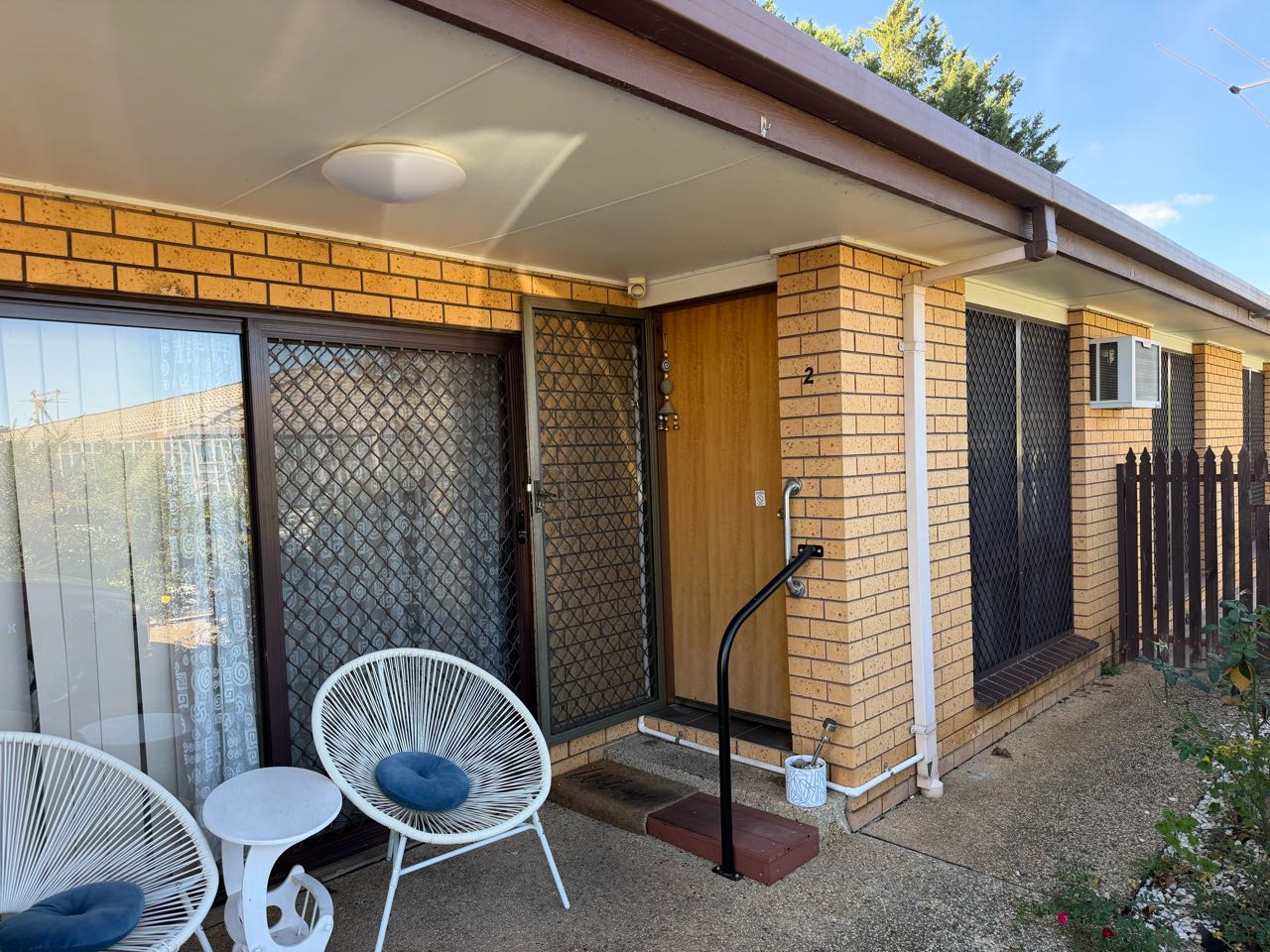 2/396 Ross Cct, Lavington NSW 2641, Australia