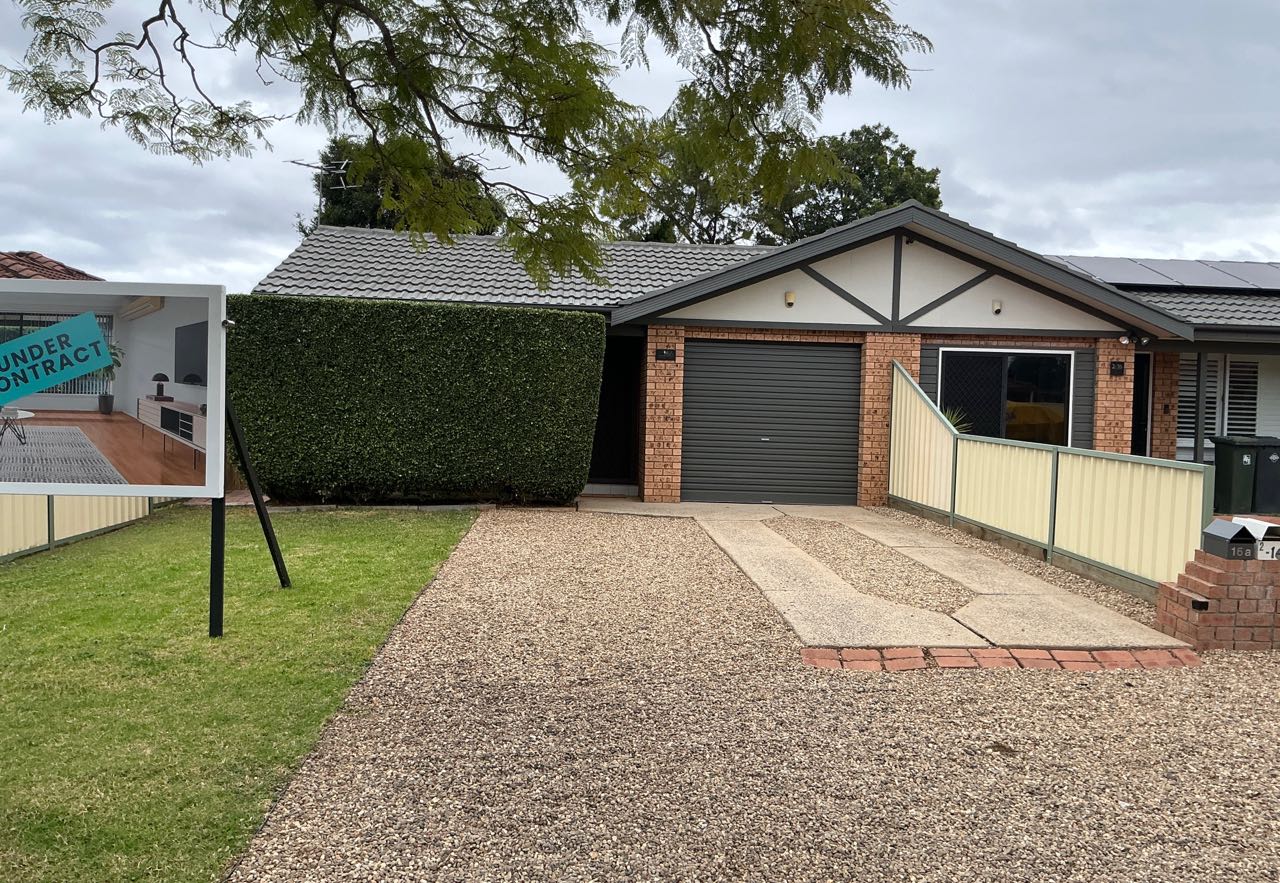 16 Oswald Cres, Rosemeadow NSW 2560, Australia
